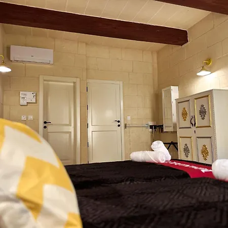 Δωμάτια σε οικογενειακή κατοικία Mandaraggio Victoria